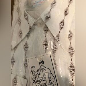Men’s Vintage Donlin Geometric Patterned Bell Sleeve Dress Shirt Size L